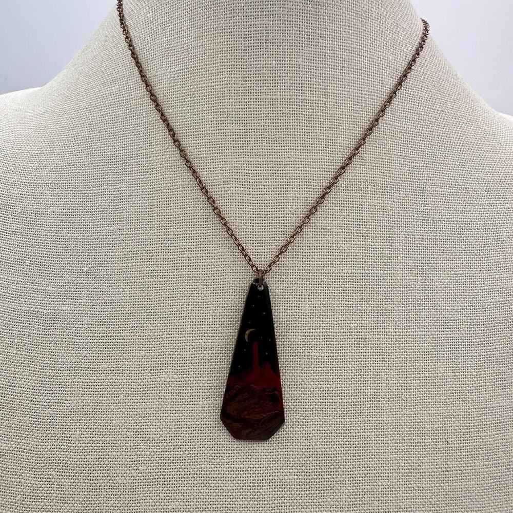 Vintage 90s Desert Moon Pendant Necklace Gold Tone Chain Boho Women's Jewelry - Picture 2 of 9